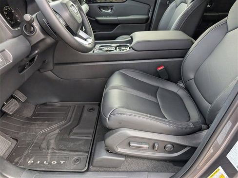 New 2025 Honda Pilot Touring image 15