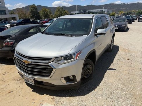 Used 2021 Chevrolet Traverse LT FWD image 5