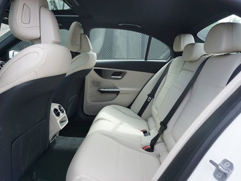 Used 2024 Mercedes-Benz C 300 Sedan image 13