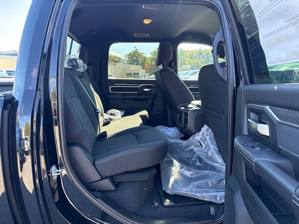 New 2026 RAM 2500 Big Horn AWD/4WD image 23