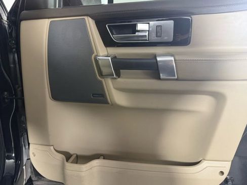 Used 2016 Land Rover LR4 HSE LUX image 31