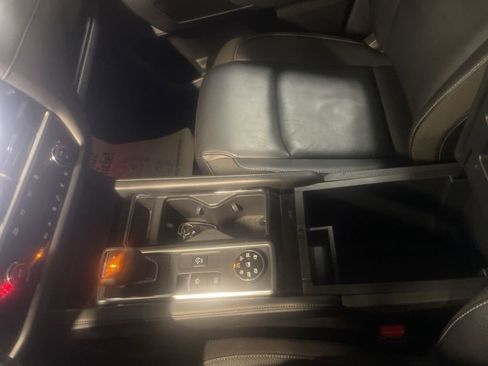 Used 2023 Nissan Pathfinder SL w/ Lighting Package (N92) image 25