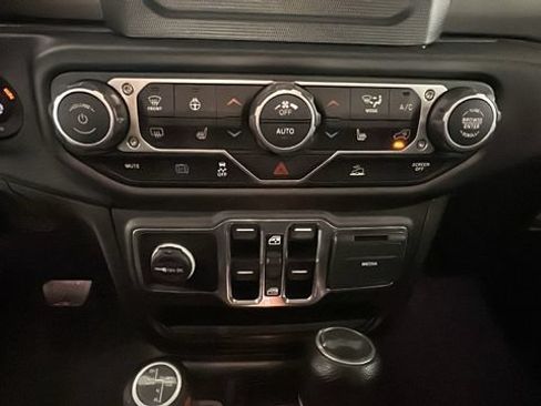 Used 2023 Jeep Wrangler Unlimited w/ Cold Weather Group AWD/4WD image 21