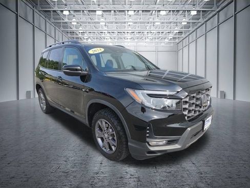 Used 2024 Honda Passport TrailSport image 13