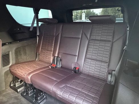 Used 2024 Cadillac Escalade ESV Sport Platinum w/ LPO, ONYX Package AWD/4WD image 16