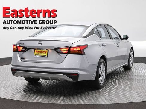 Used 2024 Nissan Altima 2.5 S FWD image 5