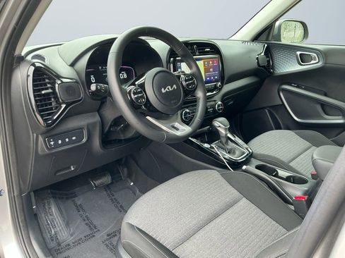 Used 2023 Kia Soul EX FWD image 11