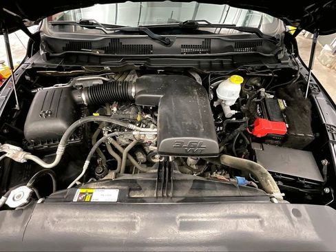 Used 2021 RAM 1500 Classic SLT AWD/4WD image 11