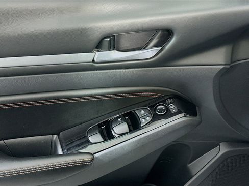 Used 2023 Nissan Altima 2.5 SR image 15