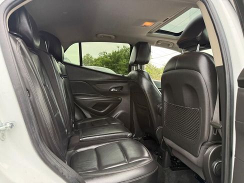 Used 2019 Buick Encore Essence FWD image 11