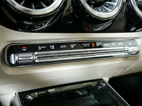 Used 2022 Mercedes-Benz GLA 250 image 20