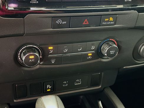 Used 2023 Nissan Frontier SV AWD/4WD image 23
