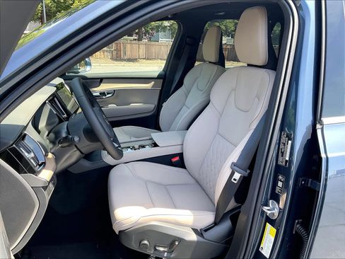 New 2026 Volvo XC90 T8 Plus w/ Protection Package AWD/4WD image 11