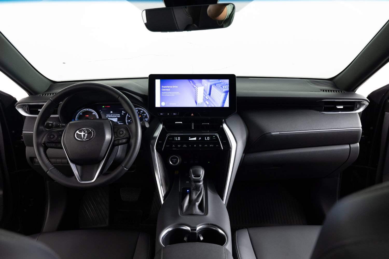 Used 2024 Toyota Venza XLE AWD/4WD image 36