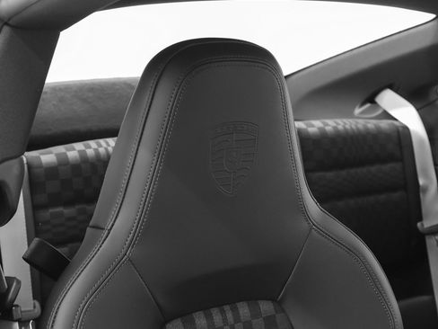 New 2026 Porsche 911 Carrera image 24