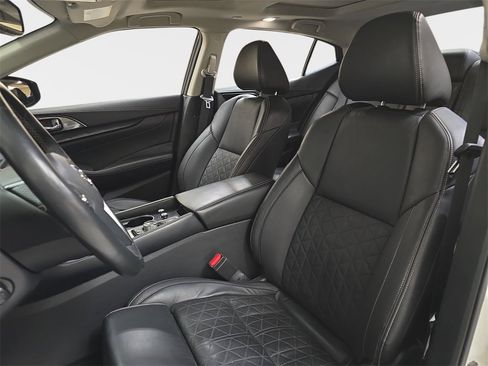 Used 2020 Nissan Maxima Platinum w/ Sport Mat Group image 17