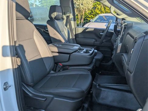 Used 2025 Chevrolet Silverado 2500 W/T image 16