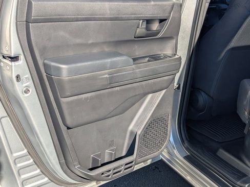 Used 2025 Toyota Tacoma SR image 18