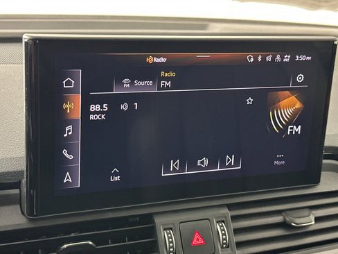 Used 2023 Audi Q5 2.0T Premium w/ Convenience Package image 17