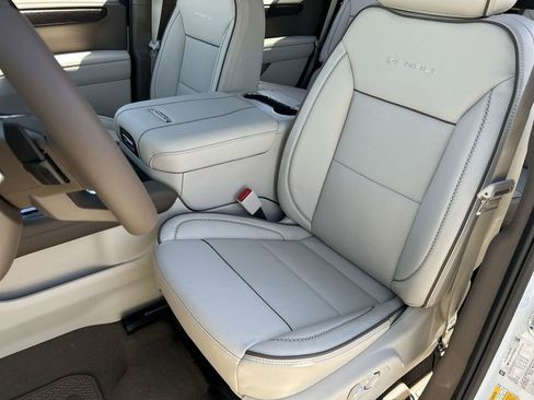 New 2026 GMC Yukon Denali AWD/4WD image 20
