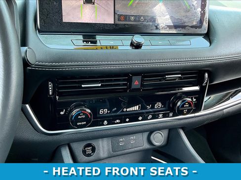 Used 2024 Nissan Rogue SL AWD/4WD image 15
