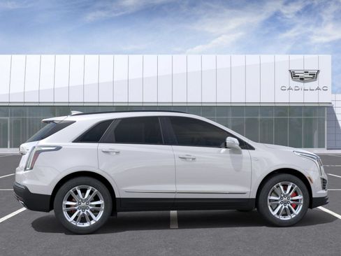 New 2026 Cadillac XT5 Sportv w/ LPO, Floor Liner Package AWD/4WD image 5