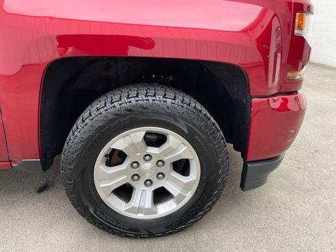 Used 2018 Chevrolet Silverado 1500 LT w/ All Star Edition image 39