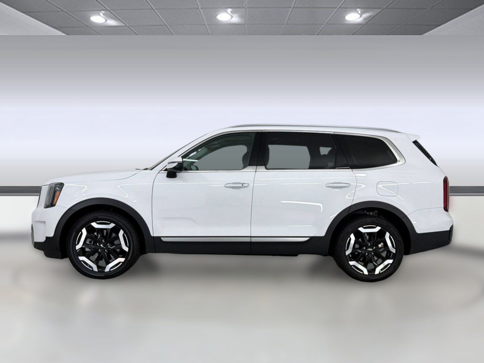 Used 2025 Kia Telluride S AWD/4WD image 2