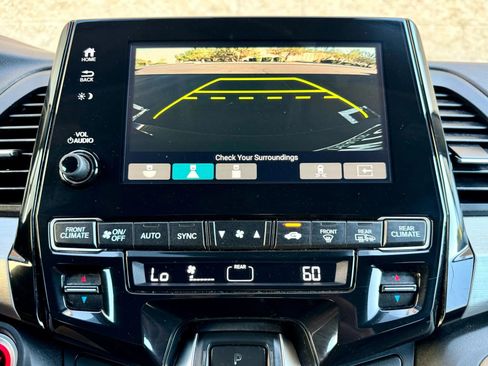 Used 2018 Honda Odyssey Touring image 17