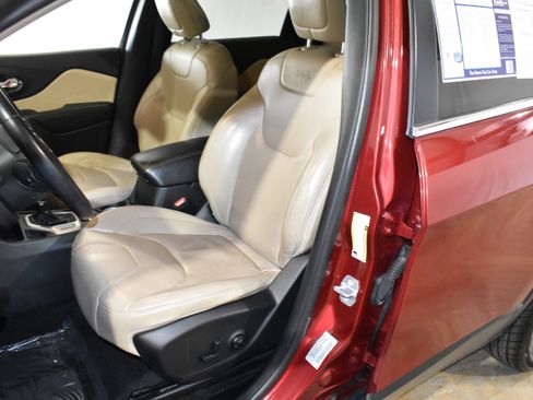 Used 2015 Jeep Cherokee Limited image 27