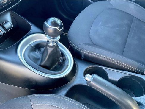 Used 2016 Kia Soul Base image 15