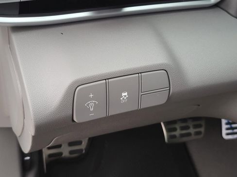 New 2026 Hyundai Elantra Sport FWD image 14