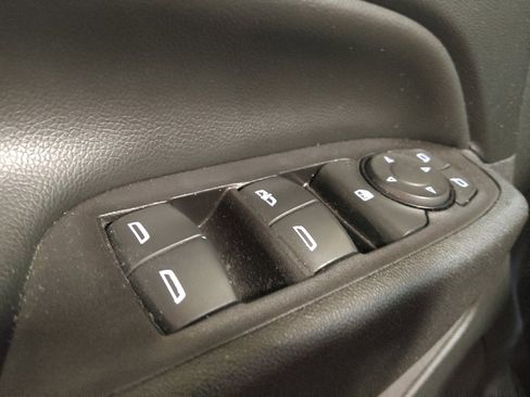 Used 2020 Chevrolet Equinox LT FWD image 27