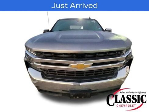 Used 2019 Chevrolet Silverado 1500 LT w/ Texas Edition image 3