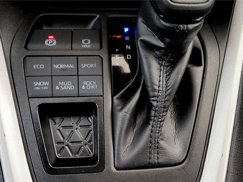 Used 2023 Toyota RAV4 XLE w/ Convenience Package image 35