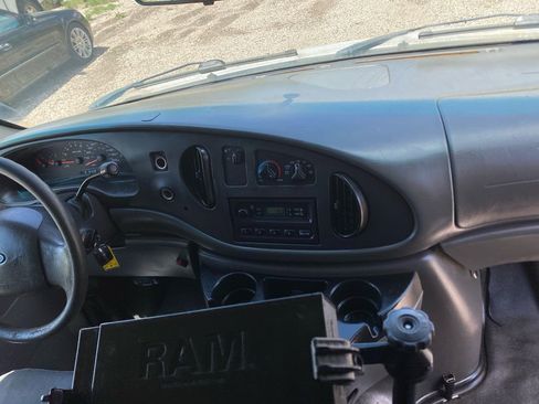 Used 2007 Ford E-250 and Econoline 250 RWD image 19