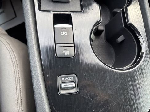 Used 2023 Nissan Rogue SV image 23