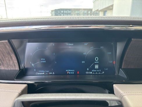 Used 2024 Lincoln Navigator L Reserve image 13