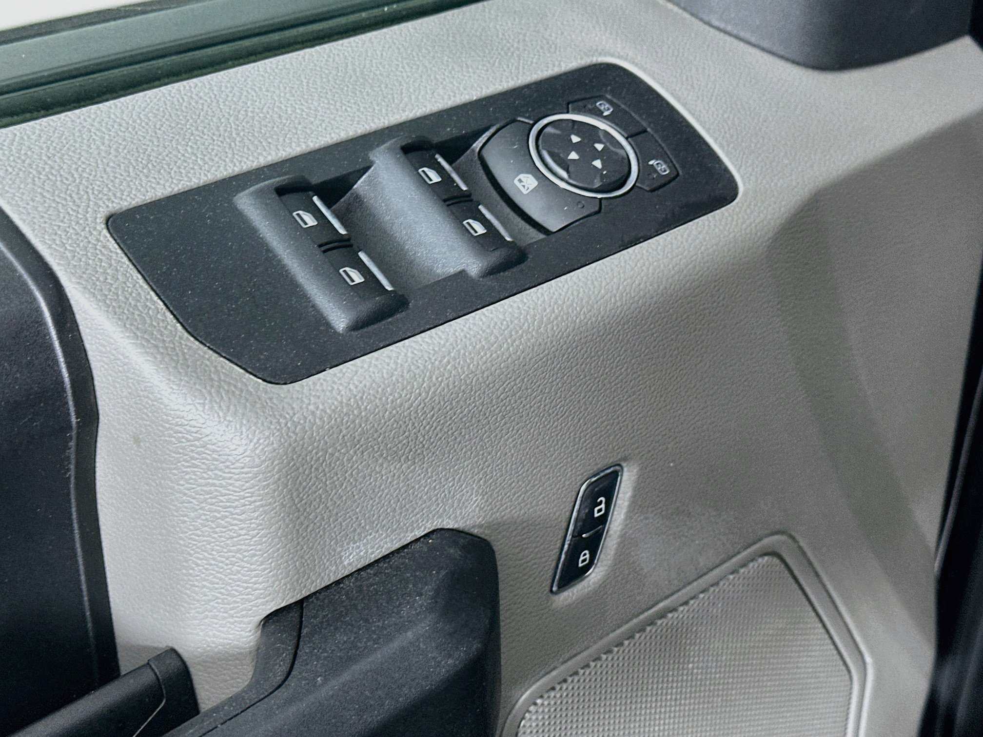Used 2017 Ford F150 XL w/ Equipment Group 101A Mid RWD image 15
