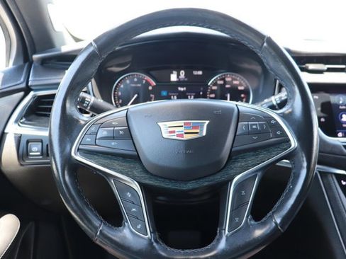 Used 2023 Cadillac XT5 Premium Luxury FWD image 17