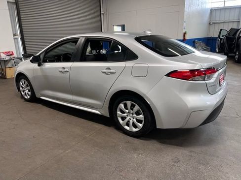 Used 2024 Toyota Corolla LE FWD image 5