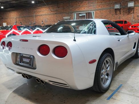 Used 2002 Chevrolet Corvette Z06 w/ Memory Pkg RWD image 15