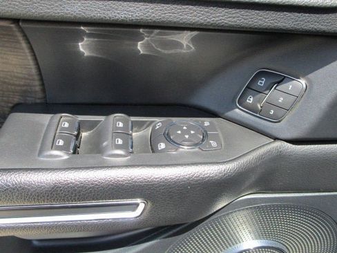 Used 2021 Ford Expedition Limited image 13