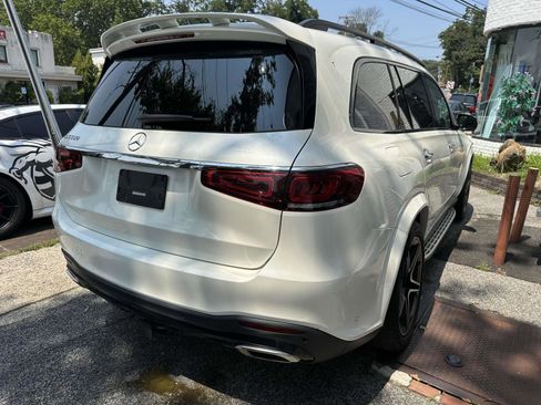 Used 2021 Mercedes-Benz GLS 580 4MATIC w/ Exclusive Trim Package image 2