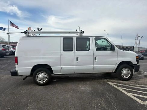 Used 2013 Ford E-150 and Econoline 150 w/ Commercial Cargo Van Pkg RWD image 6