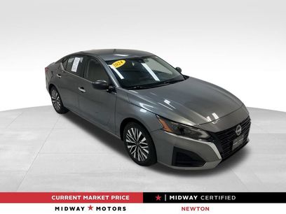 Used 2024 Nissan Altima 2.5 SV
