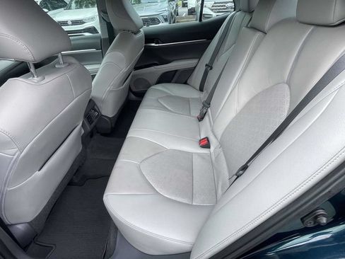 Used 2020 Toyota Camry XSE FWD image 11