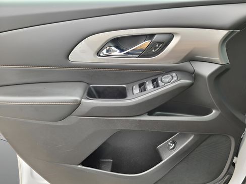 Used 2019 Chevrolet Traverse LT image 33