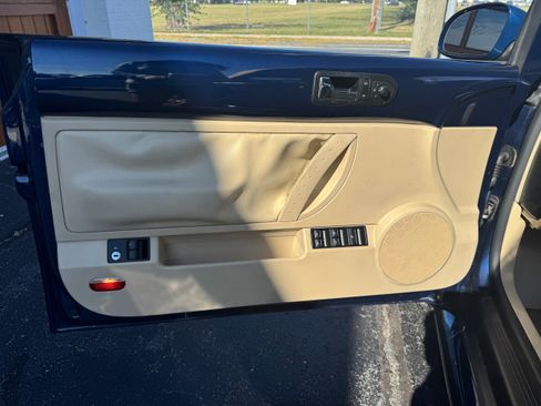 Used 2005 Volkswagen Beetle GLS image 6