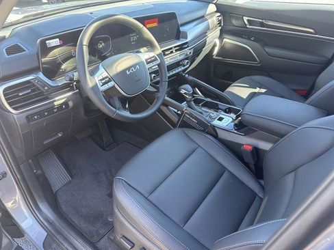 New 2025 Kia Telluride S image 10